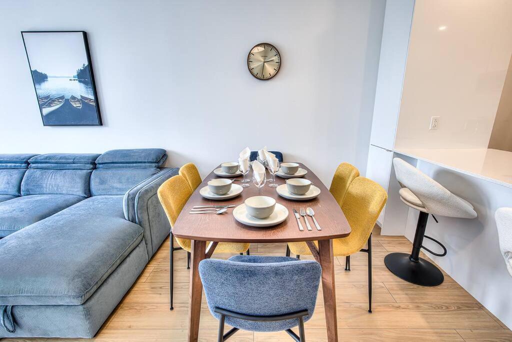 Beautiful & New! Renovated For Your Style Comfort Appartement Montréal Buitenkant foto